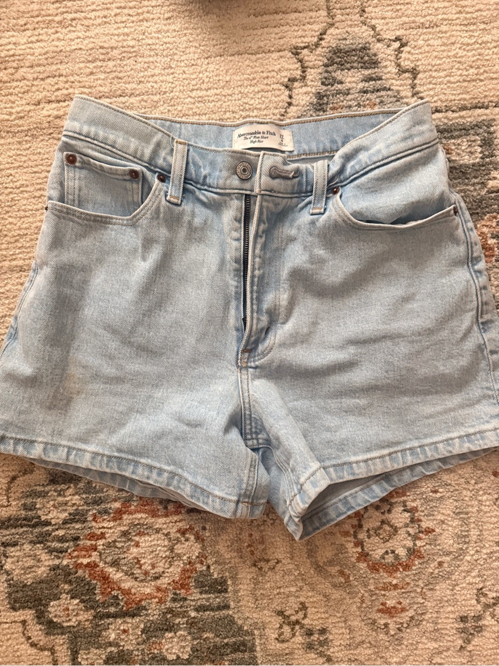 Abercrombie & Fitch Light Wash Denim High-Rise Women's Shorts